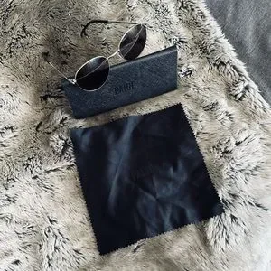 PAIGE | Accessories | New Paige Jordan Round 49mm Sunglasses  display picture 3